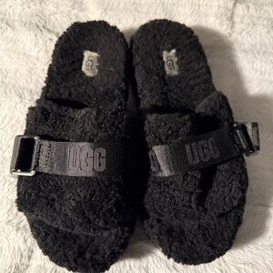 UGG womens Black Fuzzy Slippers